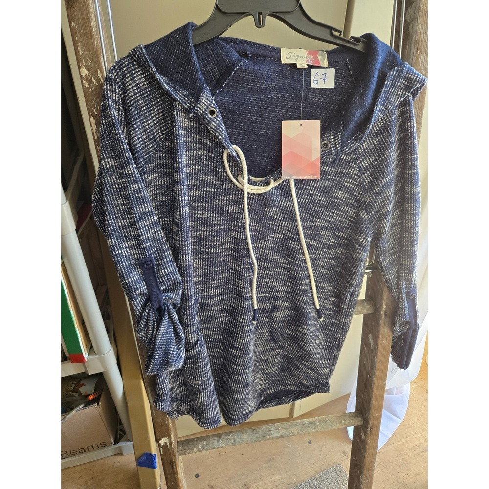 Signify knit hooded womens HOODED shirt small